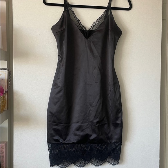 Oh Polly Black Satin Dress UK 8-SMALL - Picture 2 of 11